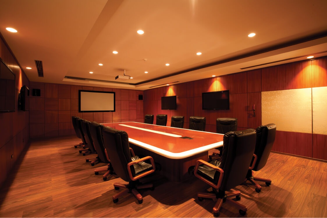 BUSINESS DECISION SUPPORT CENTER