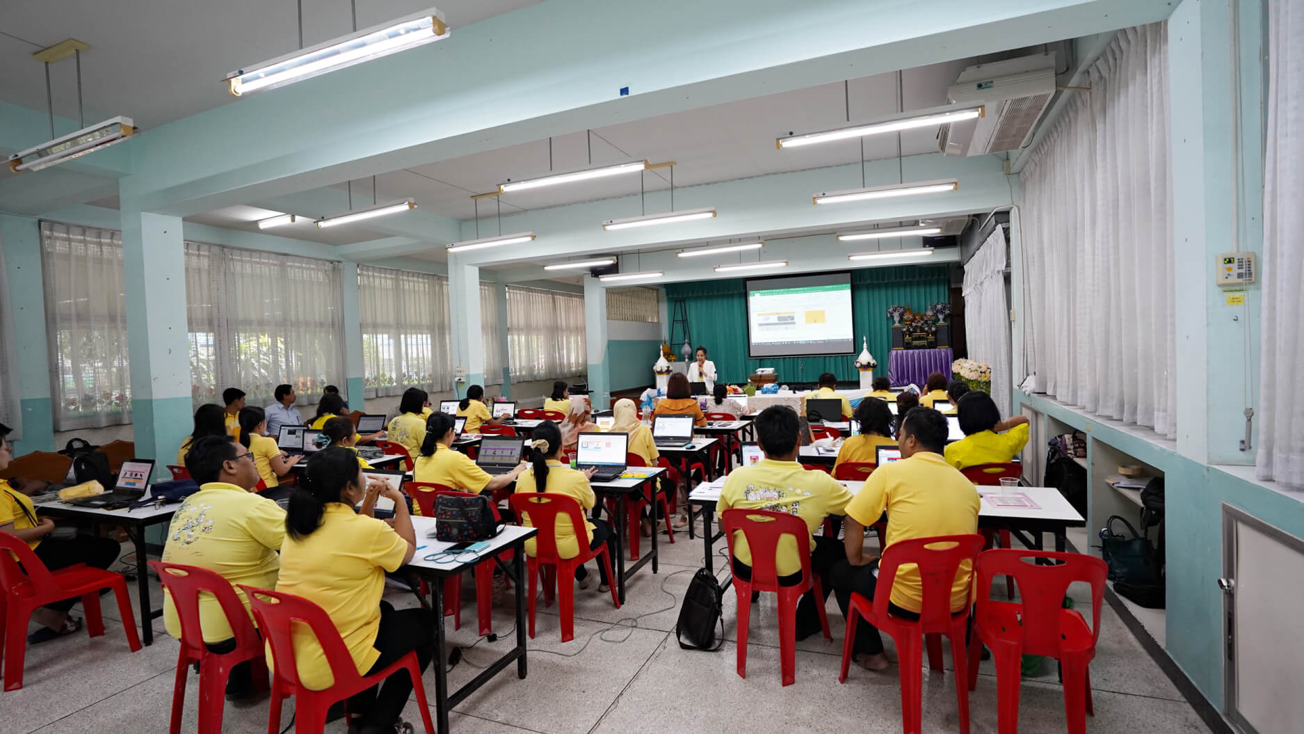 Metro-csr-Surao-Charakhe-Khop-School-1